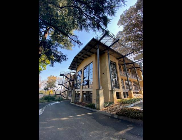 2,158M² OFFICE TO LET IN BRYANSTON
